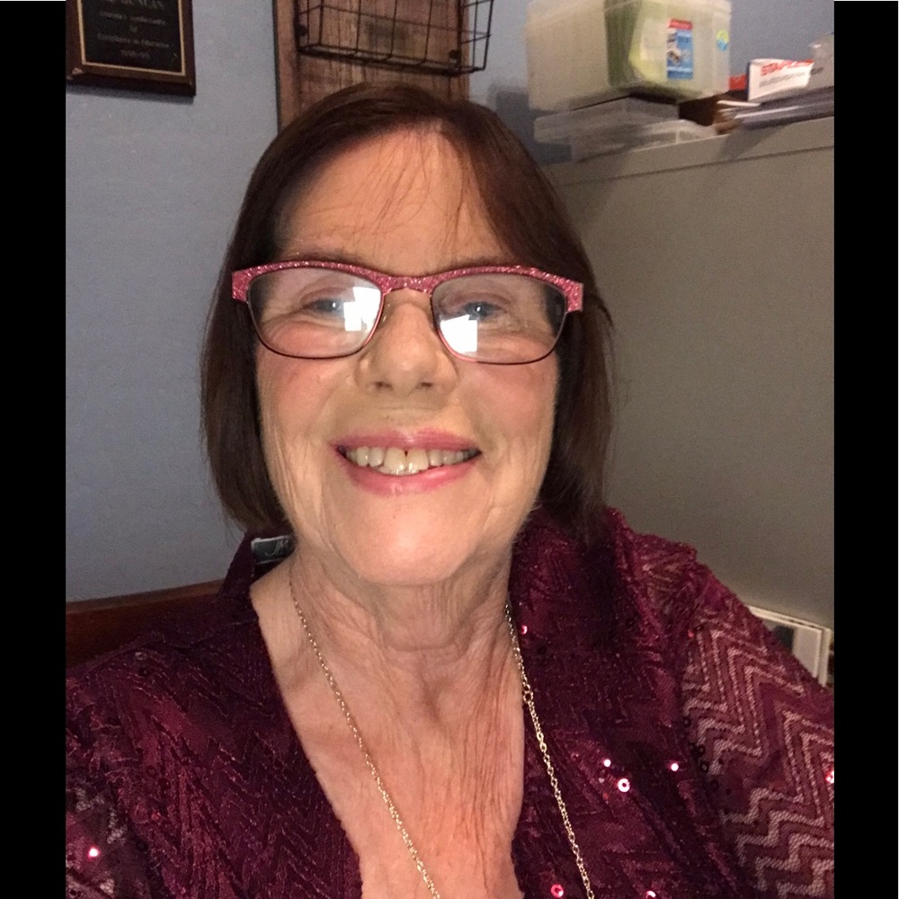 Meet your Posher, Elizabeth